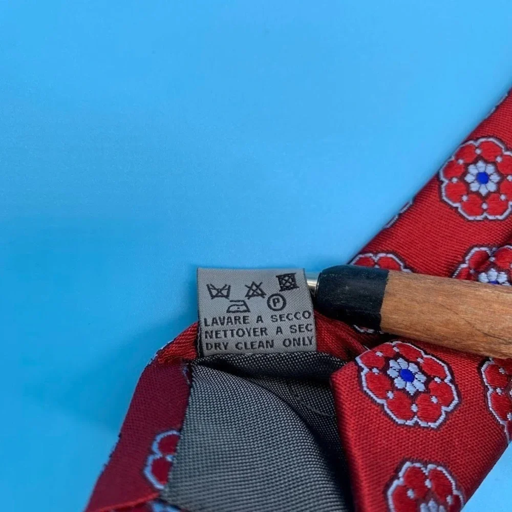 Canali Red Floral 100% Silk Luxury Men's Classic Neck Tie Made in Italy